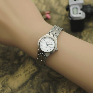 海达手表圆形潮流韩风时尚个性复古石英女表古董表库存全新