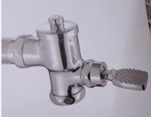 大小便蹲便池冲水阀桂花冲洗器 脚踩冲水器 铜入墙式 脚踏冲洗阀