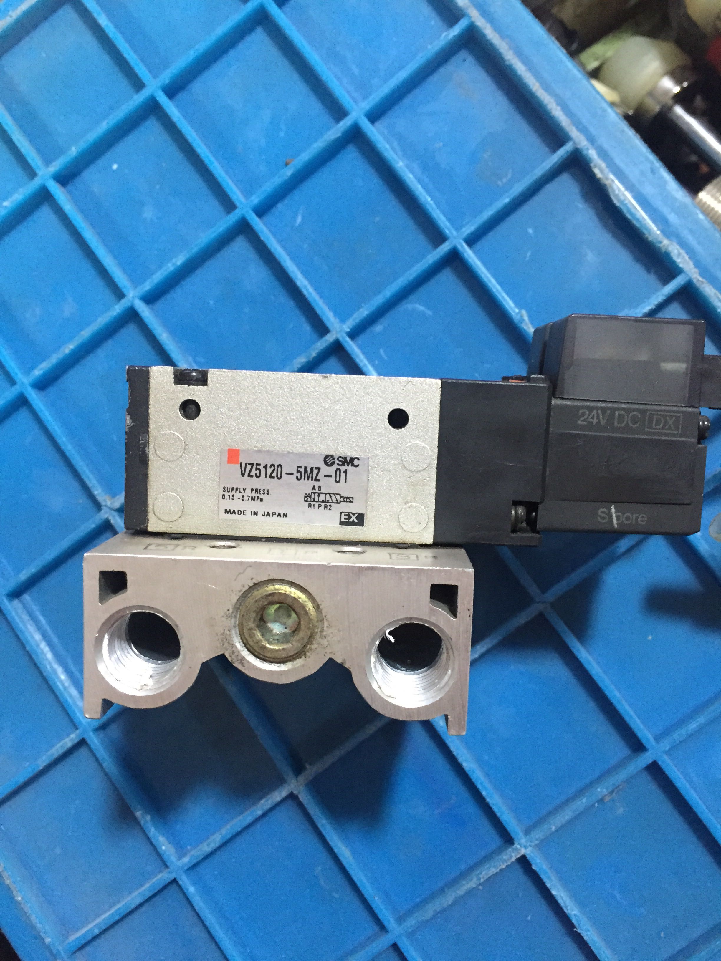 SMC VZ5120-5MZ-01电磁阀 拆机件 原装进口 成色新 24v