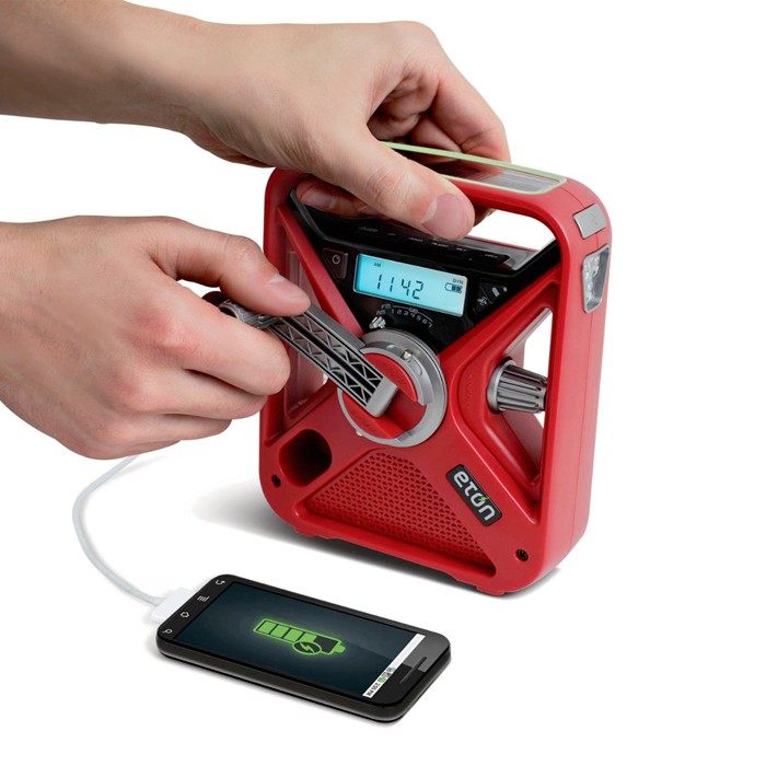 美国伊顿ETON应急手摇发电神器收音机|充iPhone手电带夜光户外用