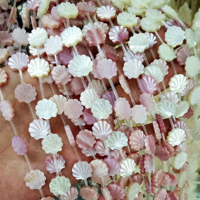 12mm直孔白蝶贝粉贝扇形珊瑚花 贝壳雕刻挂件DIY耳环发簪手作配件