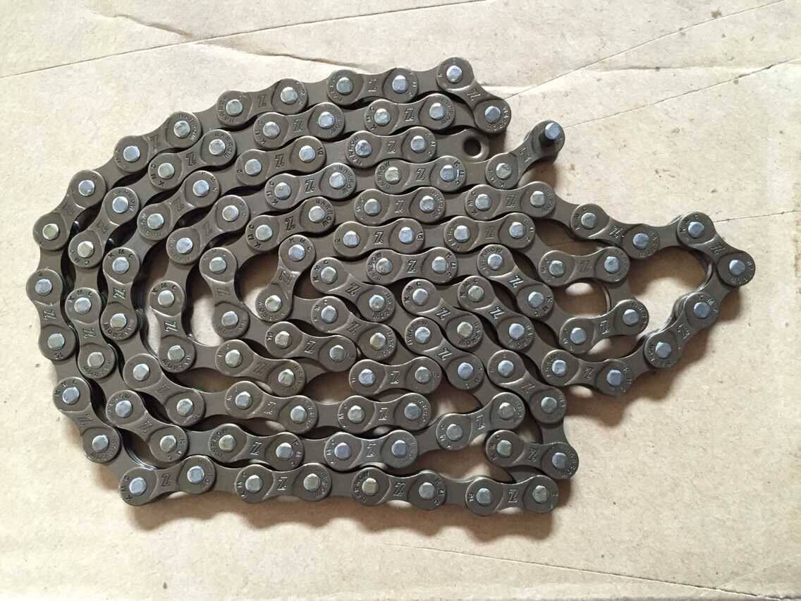 Chaîne de vélo - Ref 2373309 Image 1