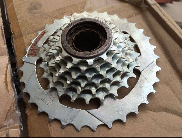 Pignon de vélo - Ref 2372021 Image 1