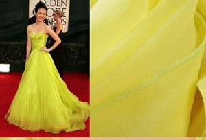 新款黄绿色青年真丝丝巾女春秋百搭纯色桑蚕丝围巾冬季保暖围脖