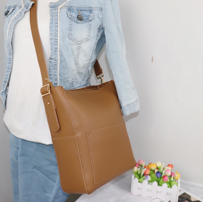 秋冬ins百搭简约款斜挎大包包