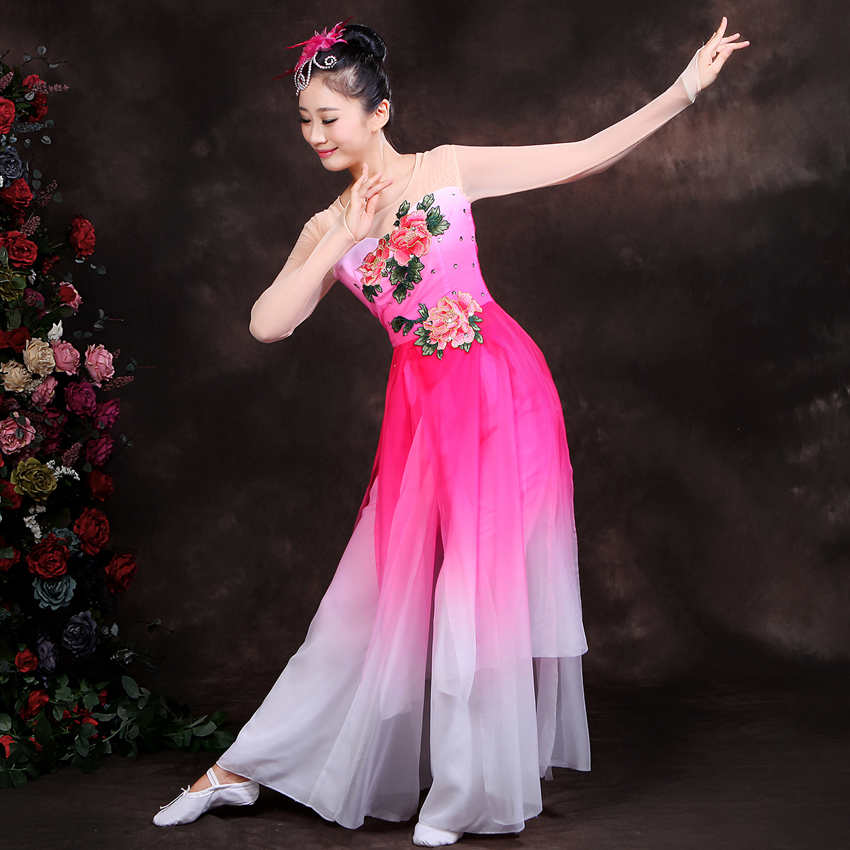 茉莉花古典舞伞舞秧歌舞蹈演出民族舞台服装2