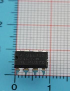 直插 AT24C02代号02B 存储器/串口EEPROM 2.7-5.5V 2K DIP-8