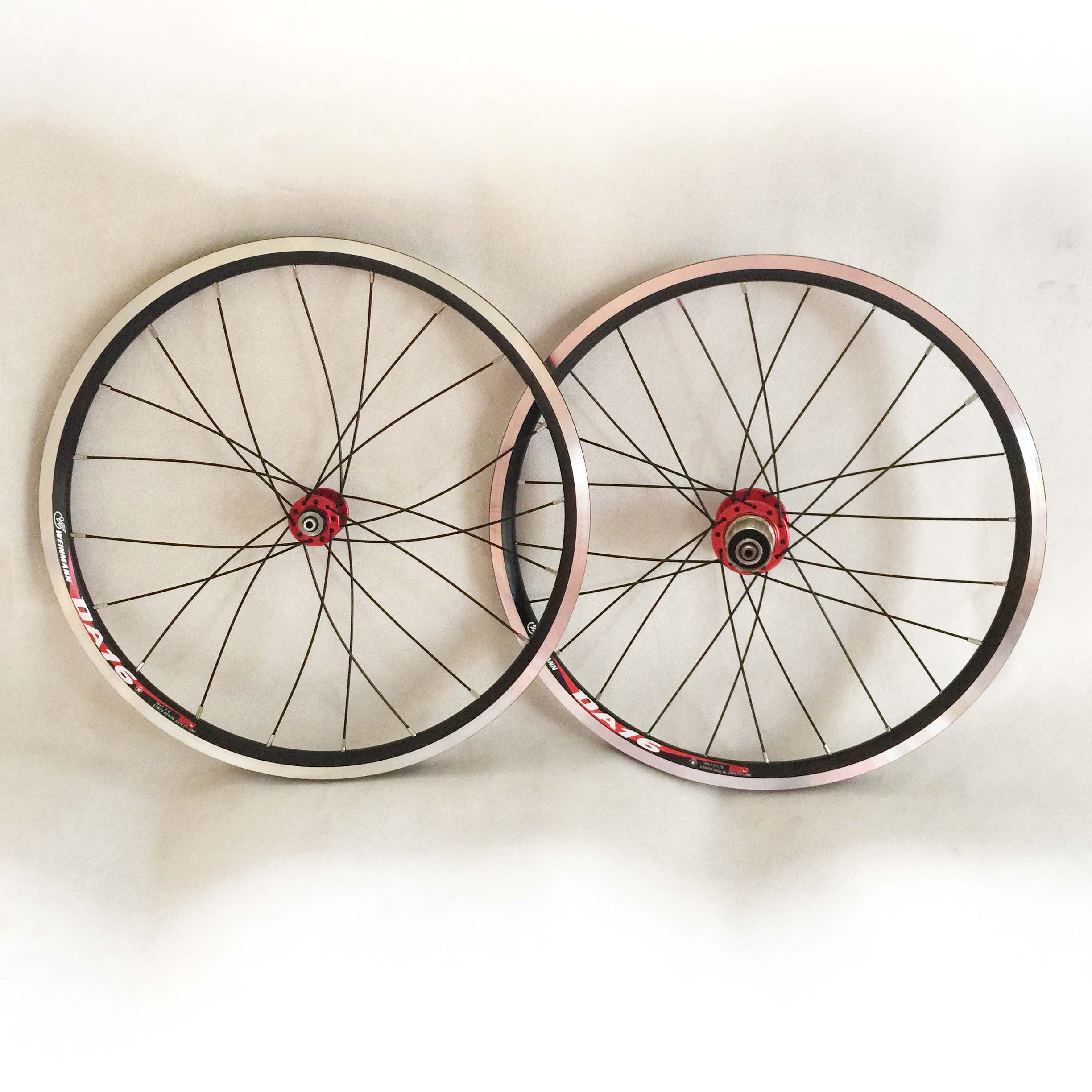 Roues de vélo - Ref 2368279 Image 1