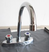 铜百变冷热旋转水龙头 厨房 洗脸盆双把双孔铜面盆坐式 水龙头