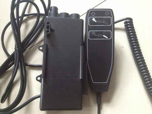 遥控器控制2个分开控制