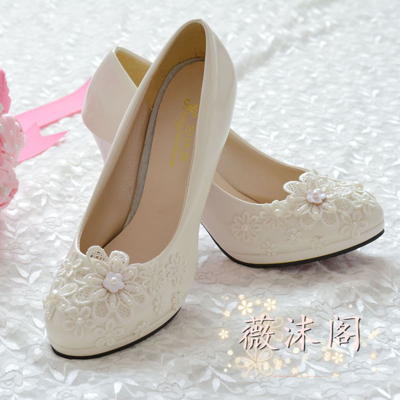 秋冬新娘白色水钻演出手工婚鞋