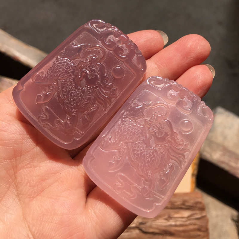 天然帝王粉麒麟吊坠牌项链