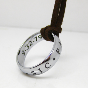 新饰界新钨金戒指吊坠神秘海域4德雷克之戒激光打黑效果PS4定制