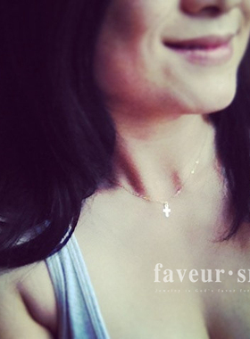 faveur 以色列设计14K包金纯银mini娇小的十字架项链适合日常佩戴