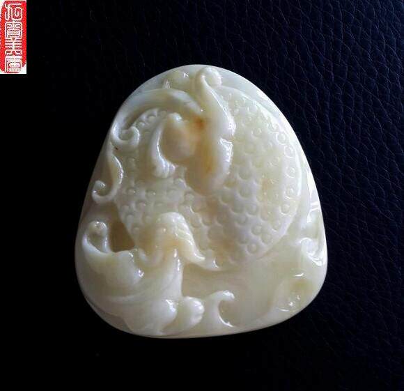 特价天然琥珀牙白蜜蜡挂坠链珠珀胸针花朵吊坠原石项链雕件
