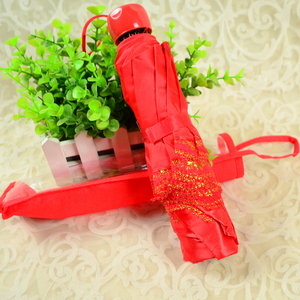 新款亮片蕾丝新娘伞太阳伞结婚大红伞婚庆雨伞三折式喜事用批发