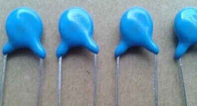 3KV 33P 33J 进口高压瓷片电容 全新