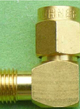 53_SMA-50-0-2/111_NE SUHNER 进口 DC-18GHz SMA 弯角转接头