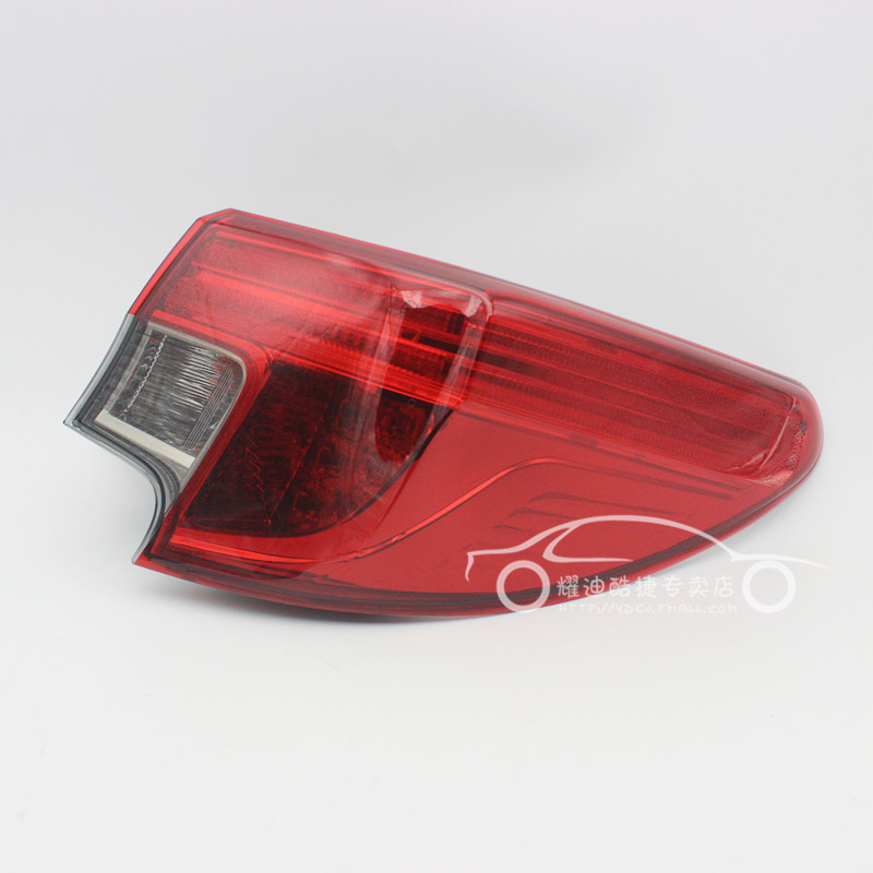 适用13-16款锐志尾灯总成