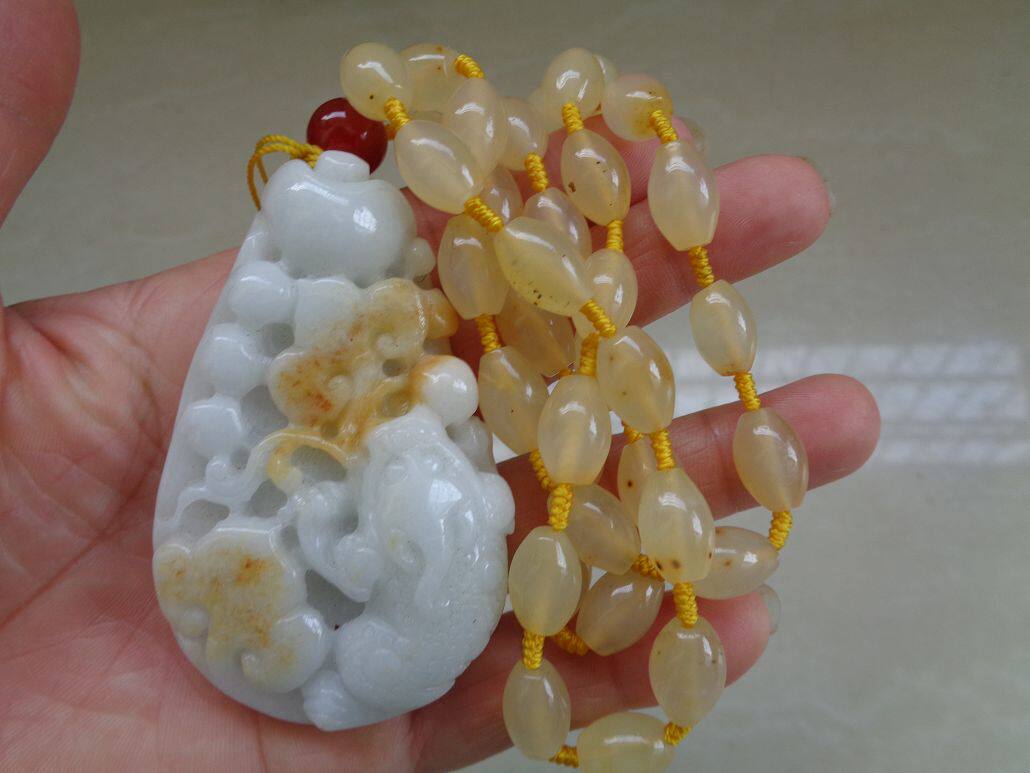 促销玉石翡翠金蟾献宝吊坠男士黄翡挂件黄龙玉米珠项链手工玉佩