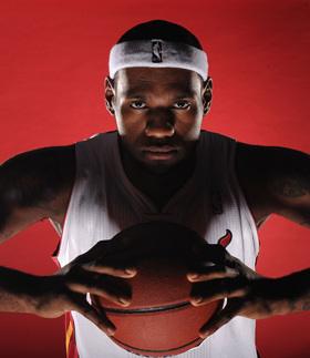 詹姆斯海报定制海报制作NBA篮球全明星球星卧室房间装饰U2600A