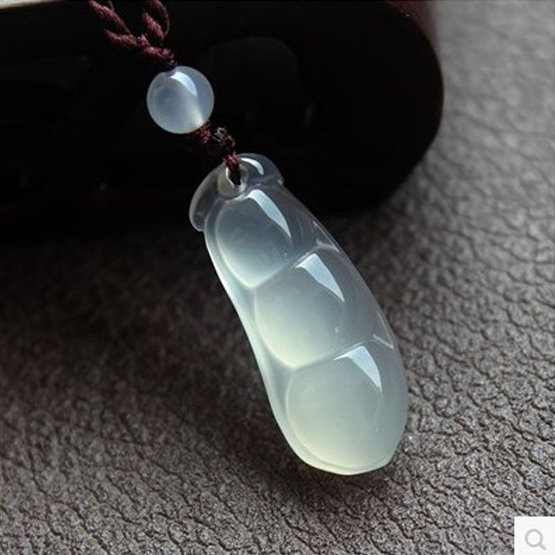 冰种白玉髓玛瑙项链四季豆吊坠