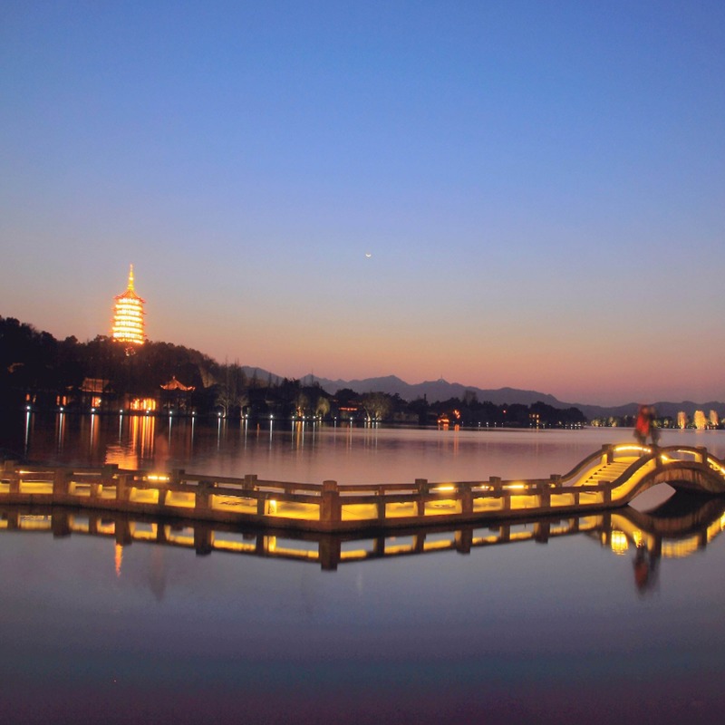 定制旅行:杭州西湖 西溪湿地 宋城 九溪十八涧3日游
