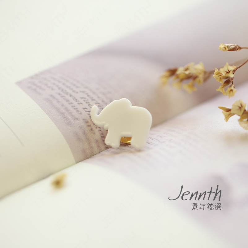 Broche en autre - Ref 1178824 Image 1