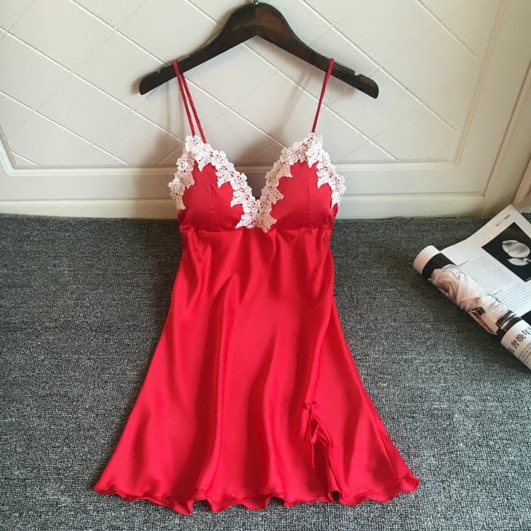 2025新款诱惑性感吊带睡裙女带胸垫韩版可爱真丝绸睡衣家居服春夏