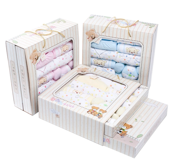 Coffret cadeau pour nouveau-né - Vêtements + Accessoires - Ref 1950762 Image 1