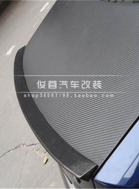 大众老款速腾碳纤维尾翼