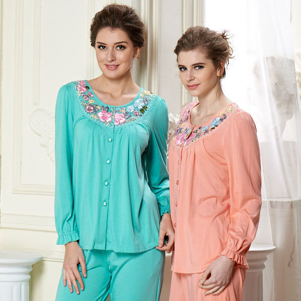 意大莱秋冬女士薄款舒适木代尔棉小花松紧袖口对襟长袖家居服套装