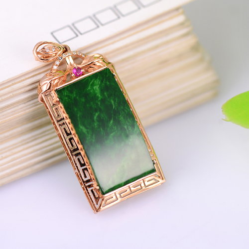 天然满绿方牌18K玖瑰金镶玉吊坠翡翠A货镶钻镂空白金挂坠女款玉坠