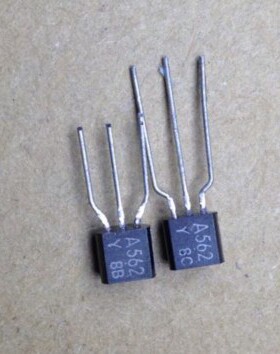 小功率三极管2SA562 A562