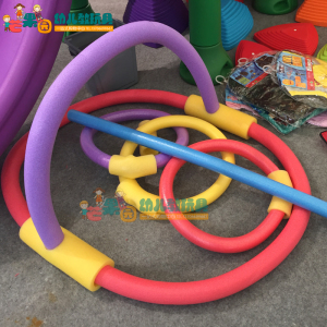 万能面条棍器材儿童感统体能泡沫海绵棒玩具器械宝宝户外活动道具