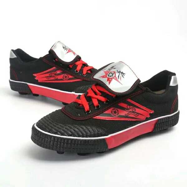 Chaussures de football - Ref 2446654 Image 1