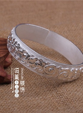 足银民族风女款吉祥云手镯