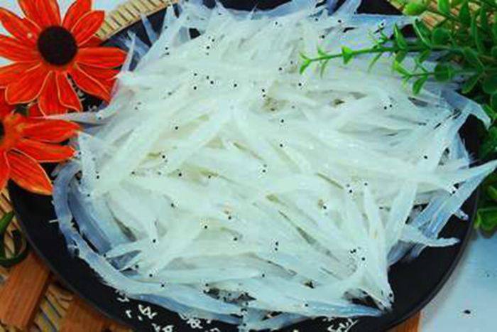 老明光女山湖银鱼