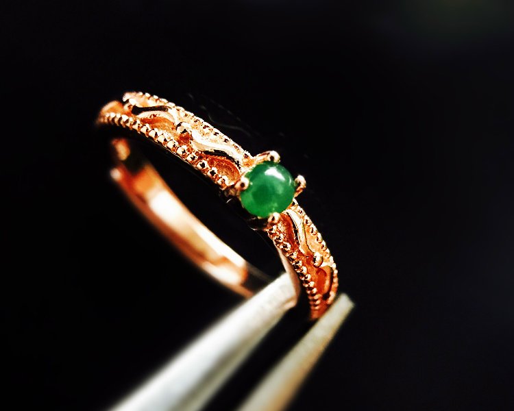 缅甸直销翡翠A货戒指指环 帝王绿 玻璃种 无纹裂 925纯银溶金戒托本店独有不易变色不过敏 秀气无名指戒