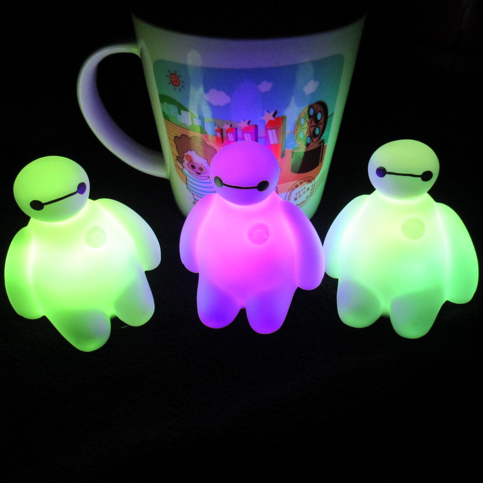 超能陆战队大白彩色发光公仔动漫地摊套圈LED小夜灯儿童发光玩具在类目 玩具/童车/益智/积木/模型, 电子/发光/充气/整蛊玩具, 发光玩具中 - 来自Buy2taobao.com提供专业的淘宝代购服务