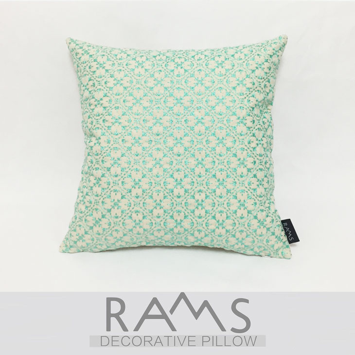 简约现代风沙发床花瓣靠垫抱枕