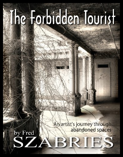 【预售】The Forbidden Tourist: An Artist's Jou