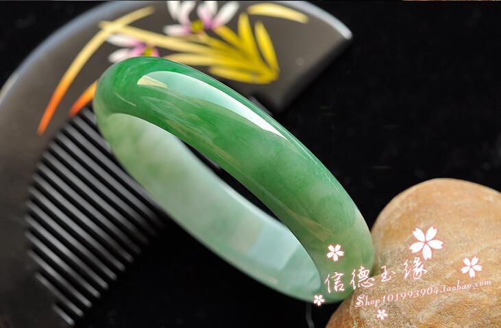天然缅甸翡翠a货玉手镯正品老坑浅绿冰种翠飘花女款玉手镯带证书|ruв категории ювелирные изделия/алмаз/жадеит/золото, другие природные Джейд, украшения - от Buy2taobao.com для оказания профессиональной услуги покупки агента Taobao