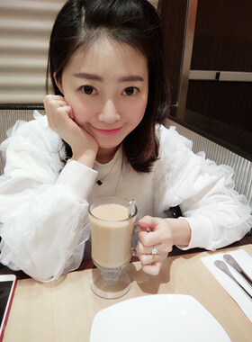 特 波拉家韩国进口东大门冬 白色蕾丝木耳边加绒加厚圆领卫衣