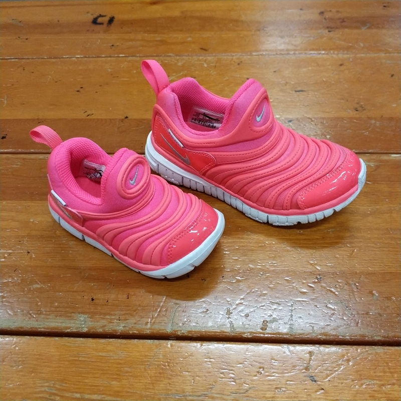 缓震运动鞋耐克耐克运动鞋缓震