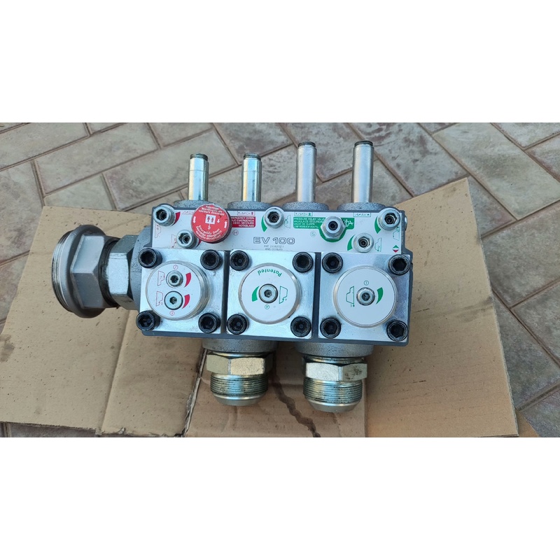 议价BLAIN �DEV100液压电梯集成控制阀块。缺4个电磁阀，