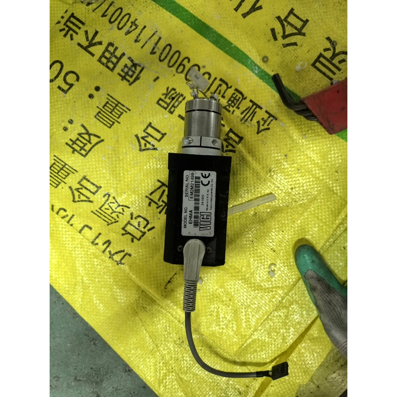 议价VICI六液相隔膜阀EHMA ，实物拍摄的EM2M21499