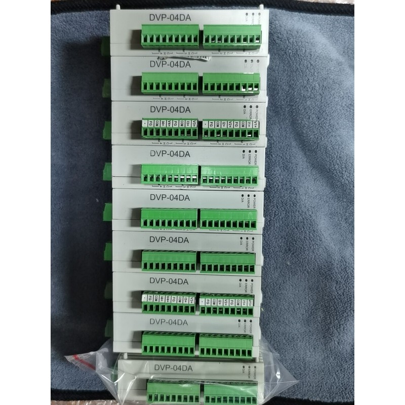 议价台达DVP04DA-S，4路模拟输模块，功能已测试完好，无