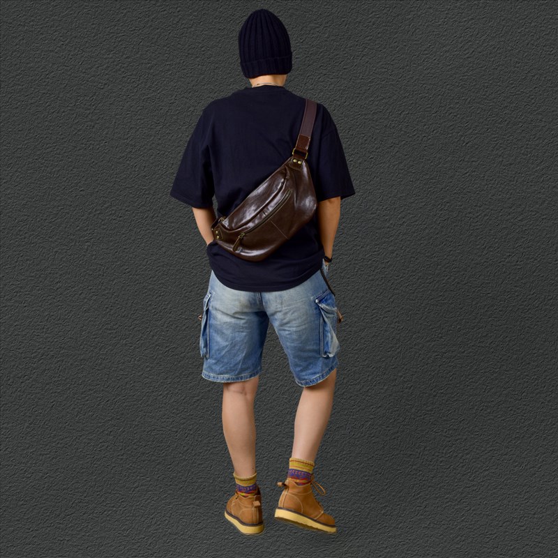 二十四街 复古小众软牛皮胸包斜挎包男士真皮运动背包通勤休闲包