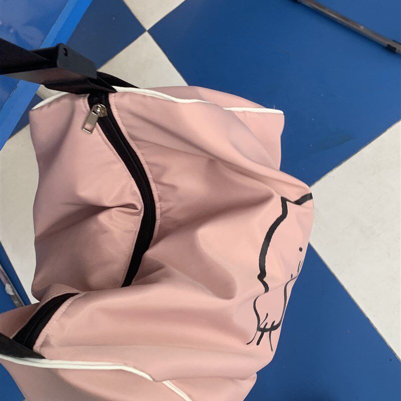 多巴胺瑜伽斜挎健身包女卡通防水大容量旅行袋早八游泳背包多功能